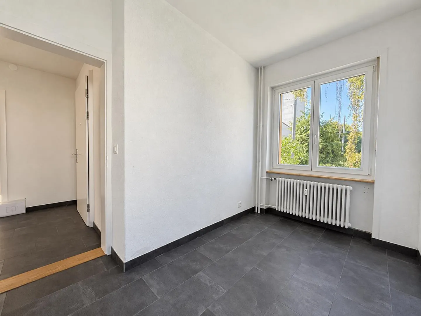 First occupancy - Stylishly renovated 3-room apartment with private garden - Photo 6 of 19