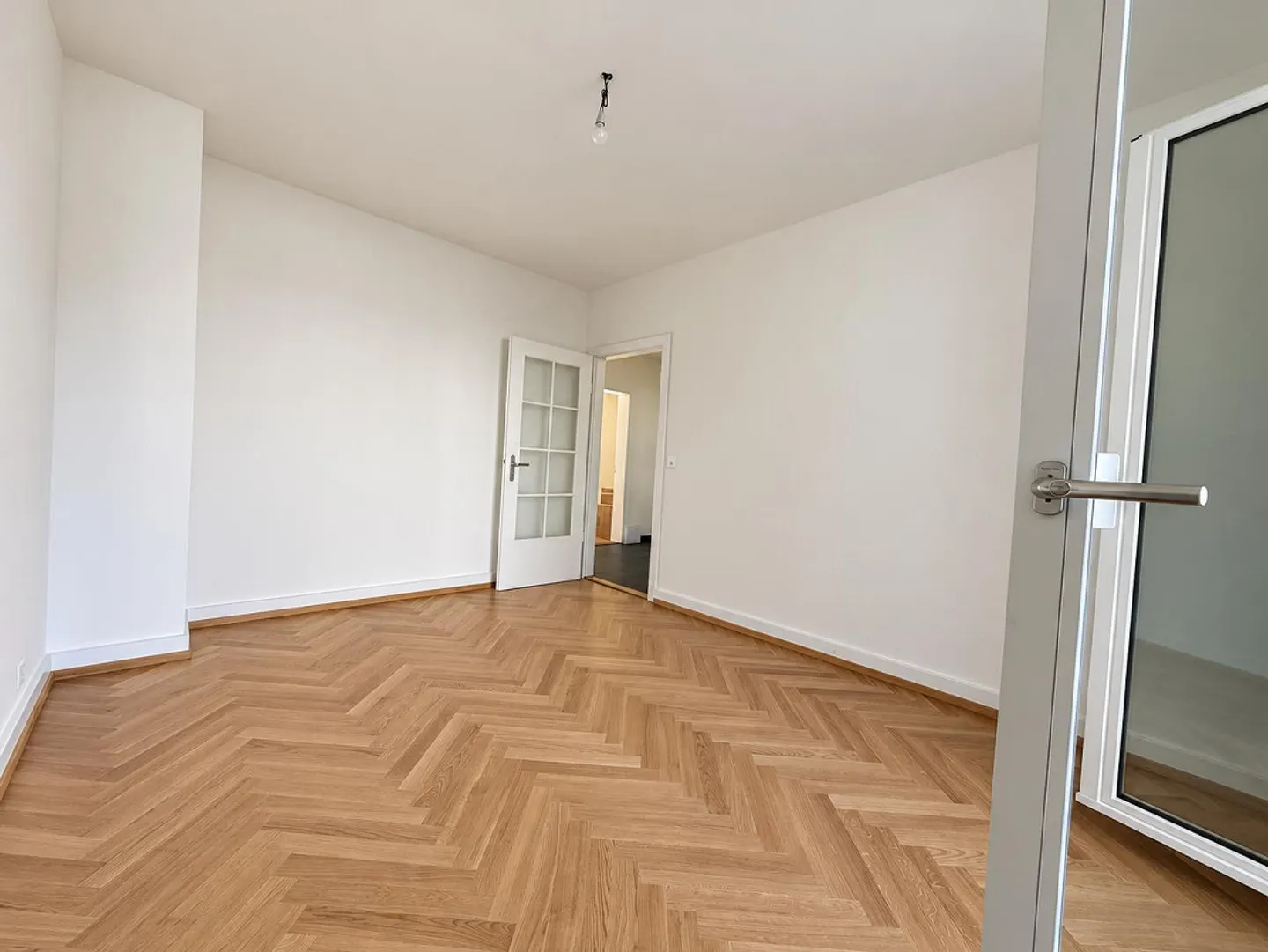 First occupancy - Stylishly renovated 3-room apartment with private garden - Photo 10 of 19