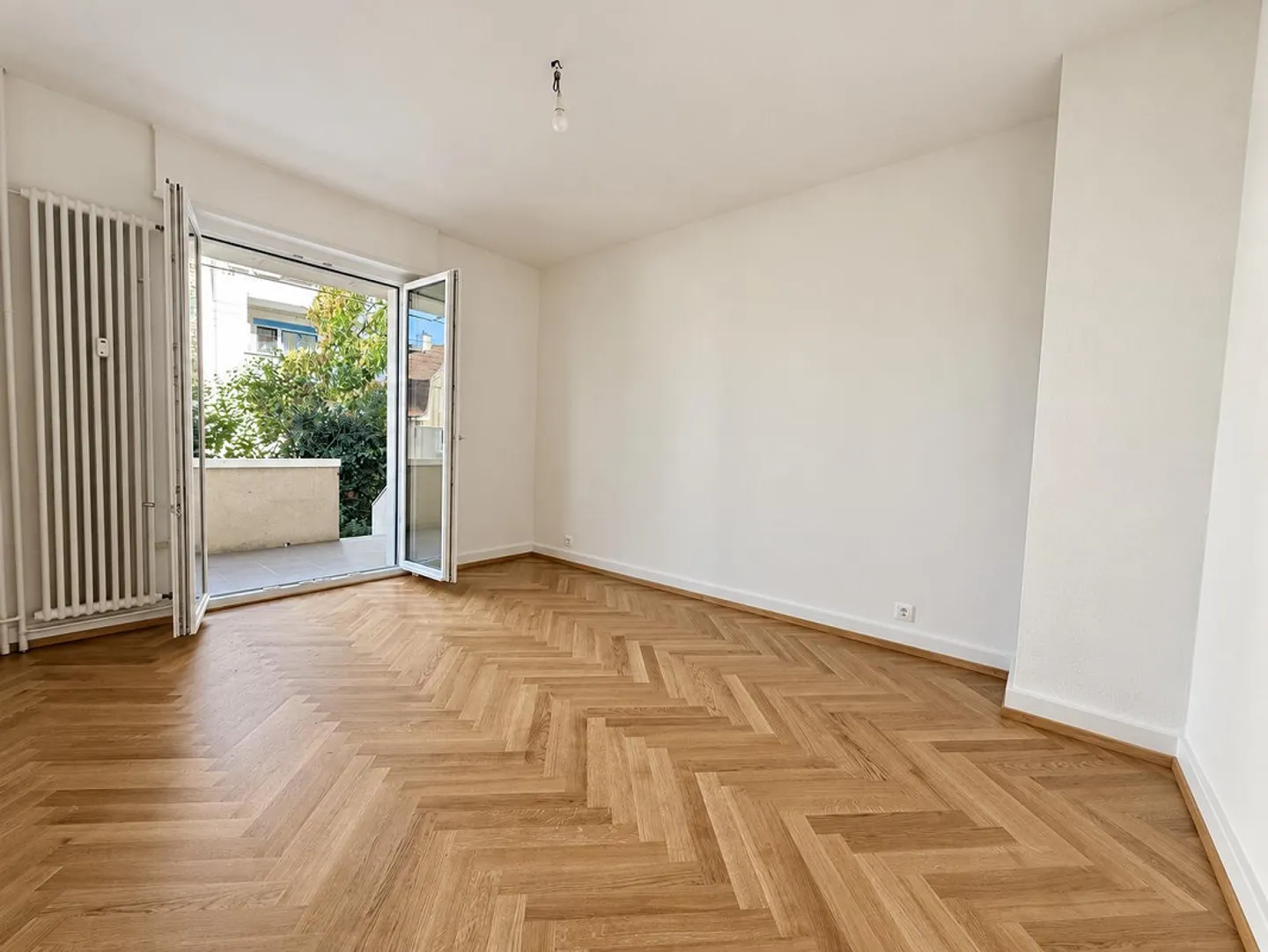 First occupancy - Stylishly renovated 3-room apartment with private garden - Photo 11 of 19
