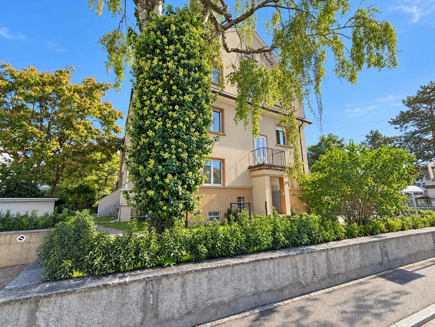 First occupancy - Stylishly renovated 3-room apartment with private garden - Photo 19 of 19