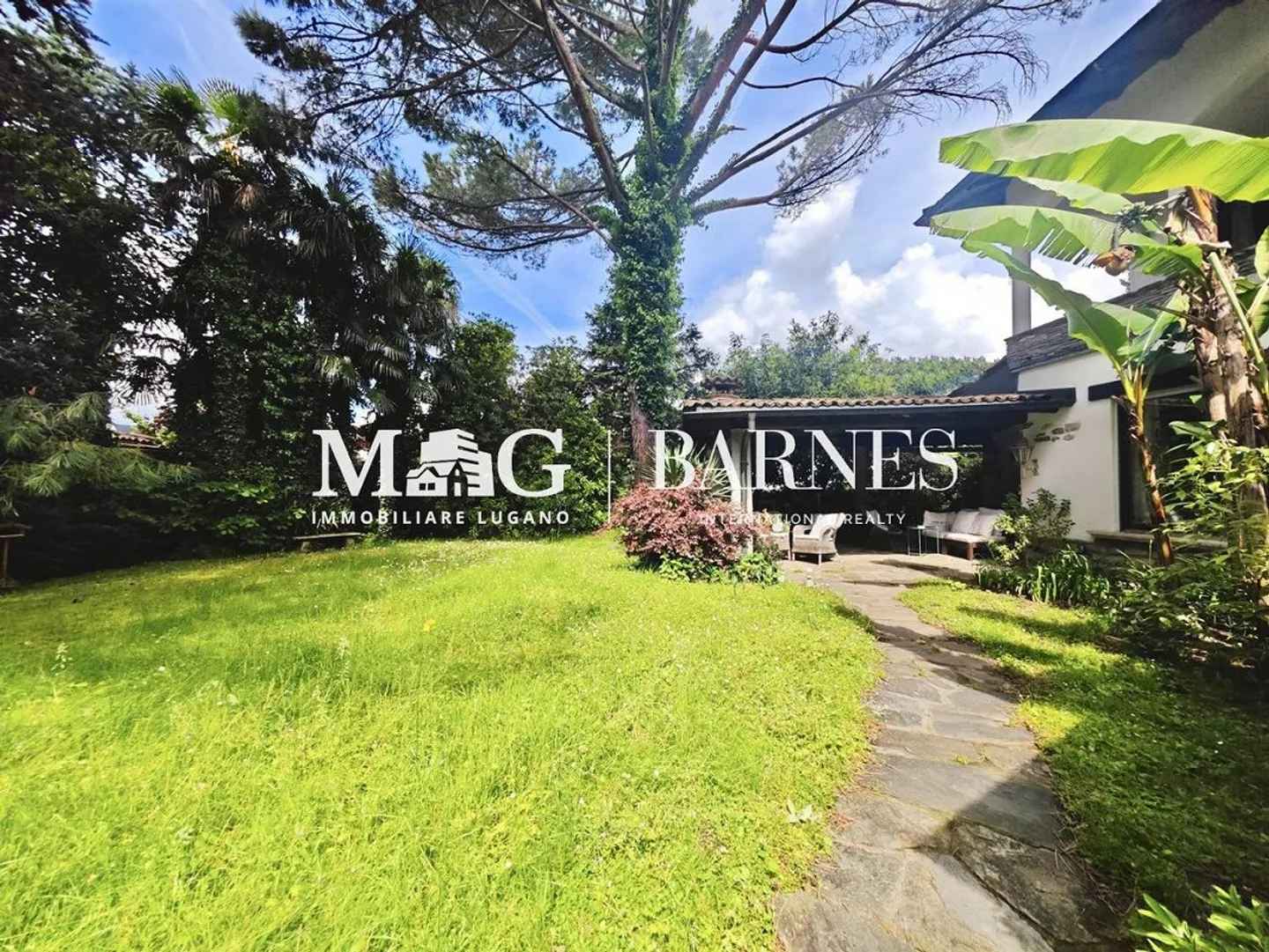 Montagnola - Collina d'Oro: Villa with pool near TASIS and Lugano - Photo 1 of 10