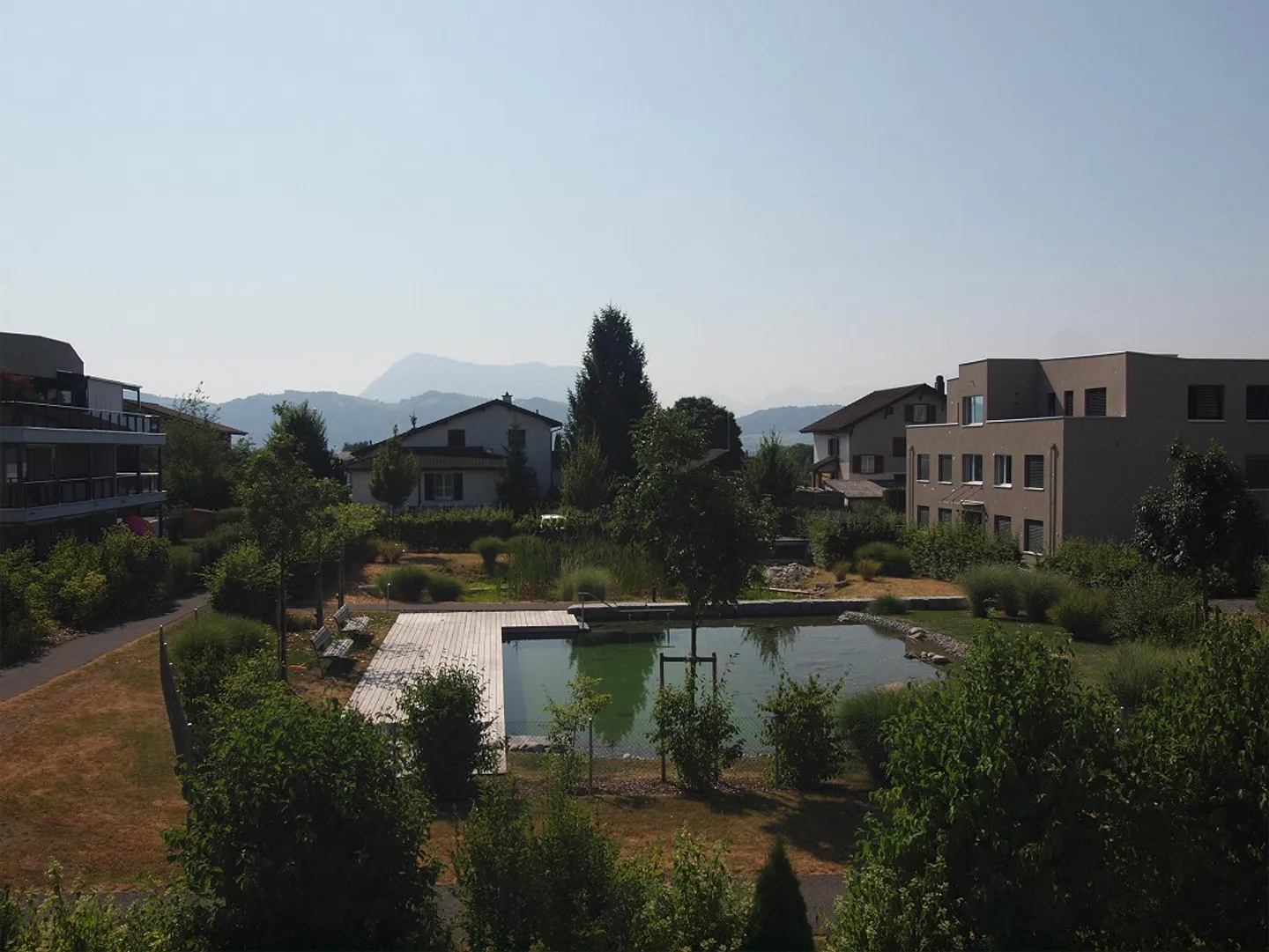 Condominium moderne de 3,5 pièces de 95 m2 avec belle vue - Photo 3 sur 19