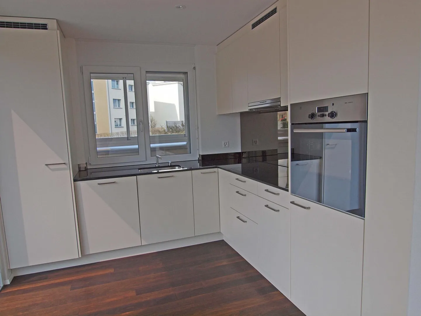Condominium moderne de 3,5 pièces de 95 m2 avec belle vue - Photo 5 sur 19