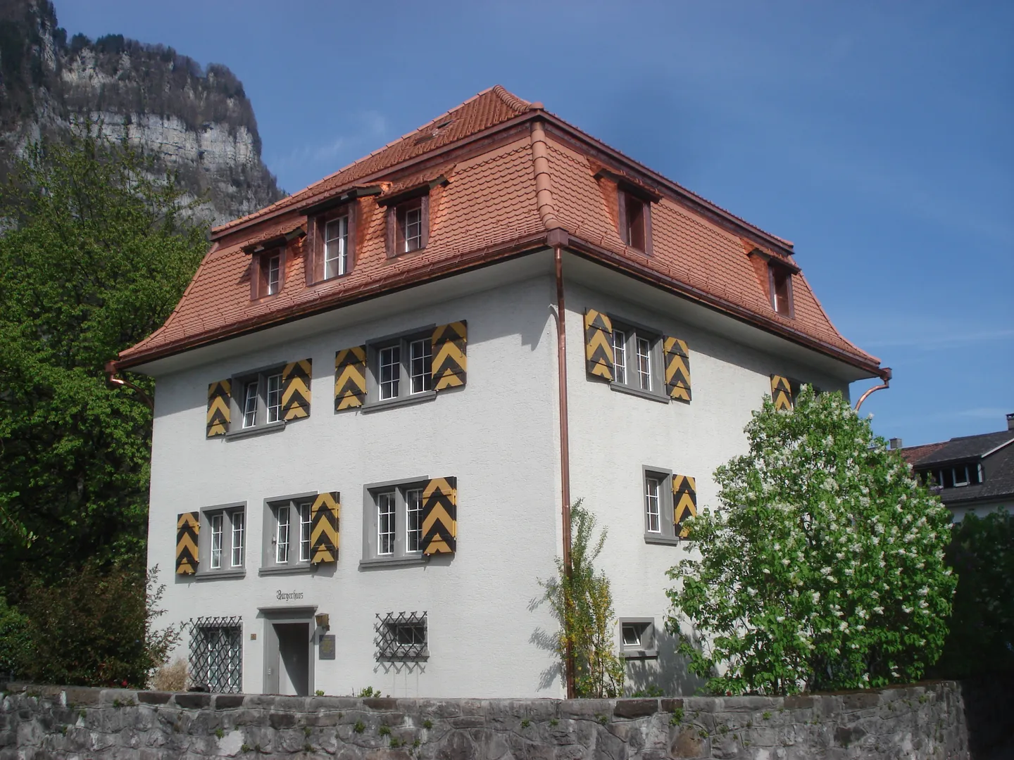 heimelige Wohnungen im Zentrum von Näfels - Foto 1 von 10