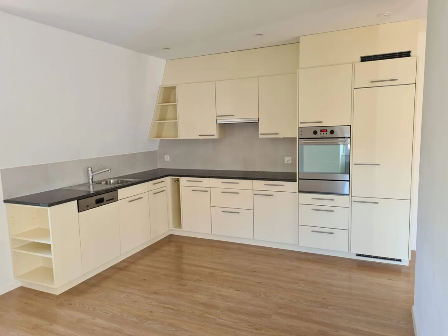 heimelige Wohnungen im Zentrum von Näfels - Foto 3 von 10