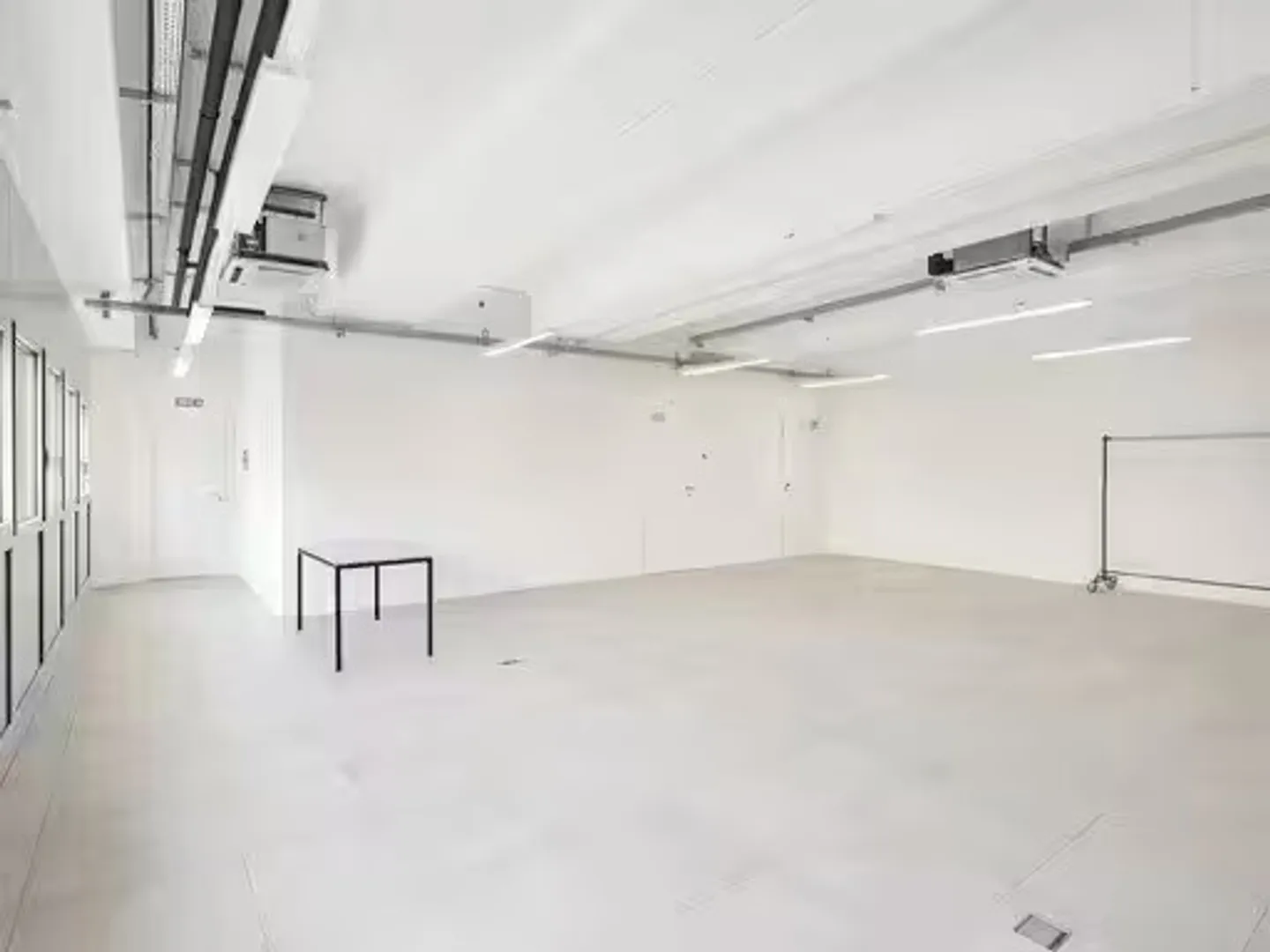 Ufficio Moderno in Affitto - Foto 1 di 1