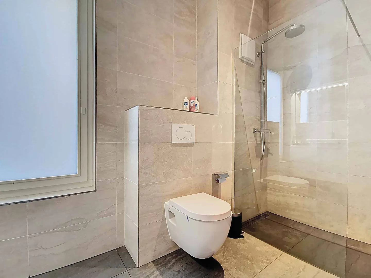 Appartement Étonnant avec Rooftop - Photo 7 sur 11