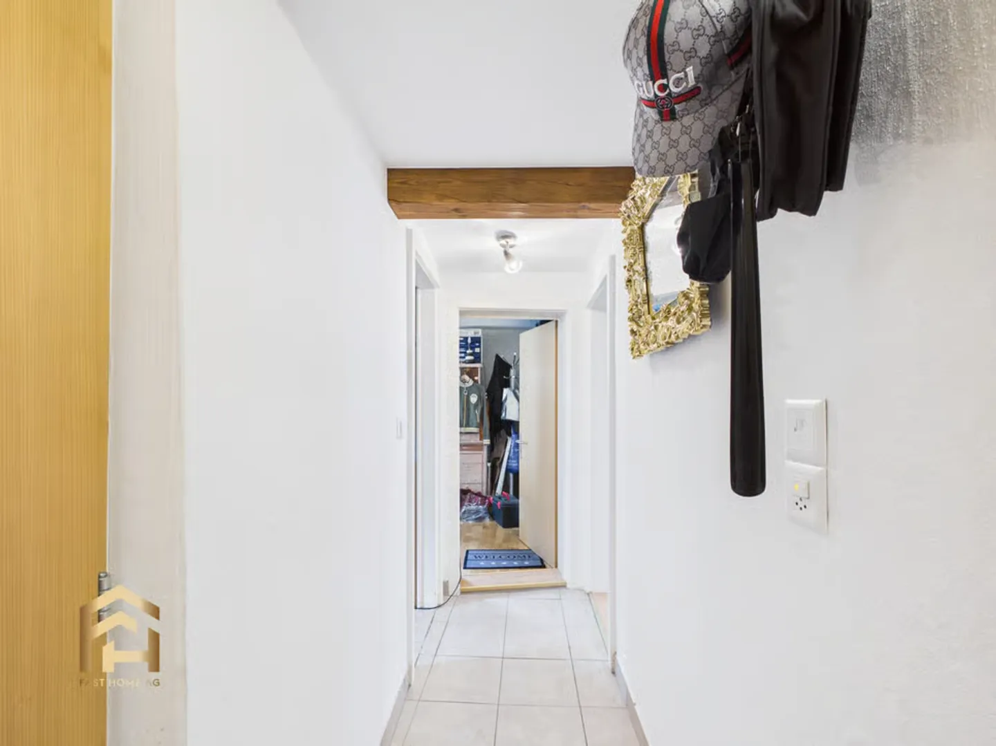 Lots of space, lots of charm, many possibilities - House with 3 residential units - Photo 11 of 13