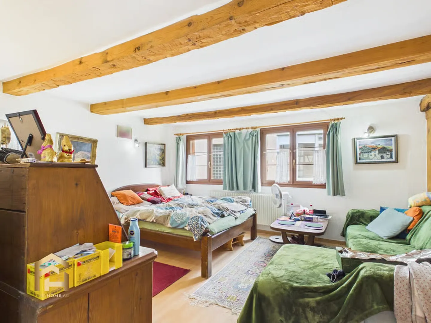 Lots of space, lots of charm, many possibilities - House with 3 residential units - Photo 12 of 13