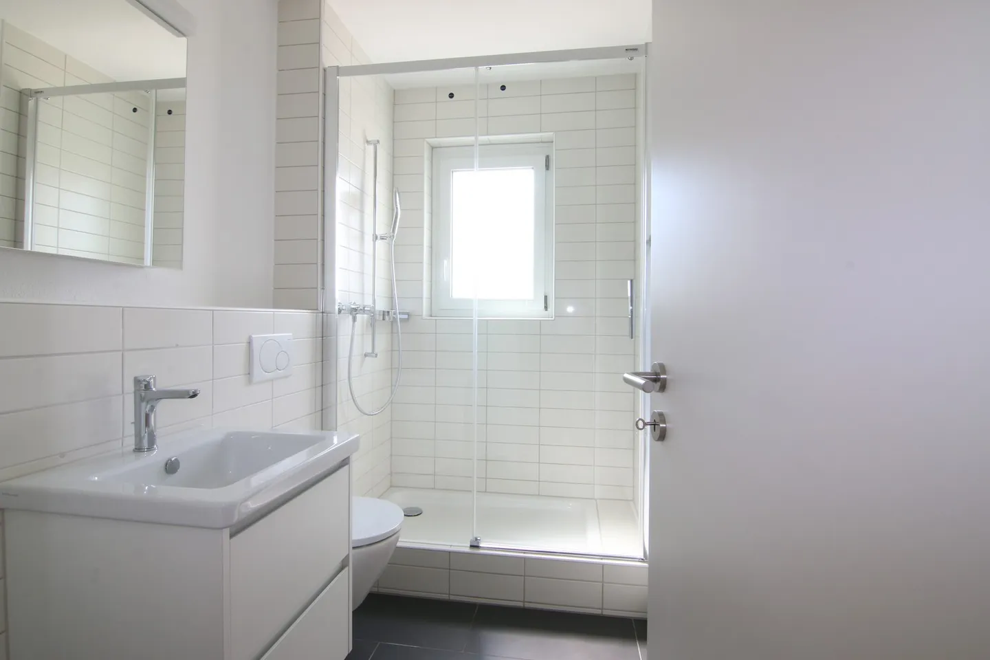 First rental after complete renovation - Photo 4 of 8