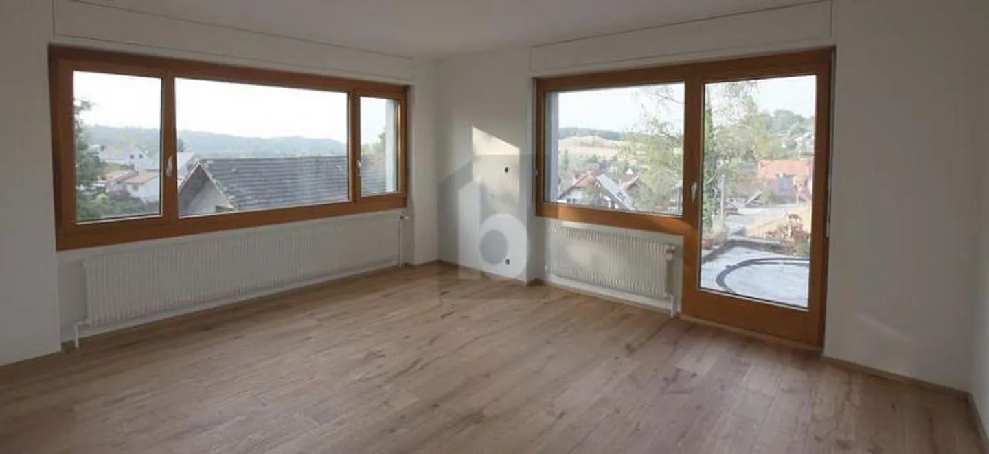 Appartamento con Terrazza Ristrutturato - Foto 3 di 6