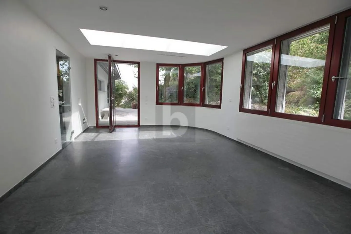 Appartamento con Terrazza Ristrutturato - Foto 4 di 6