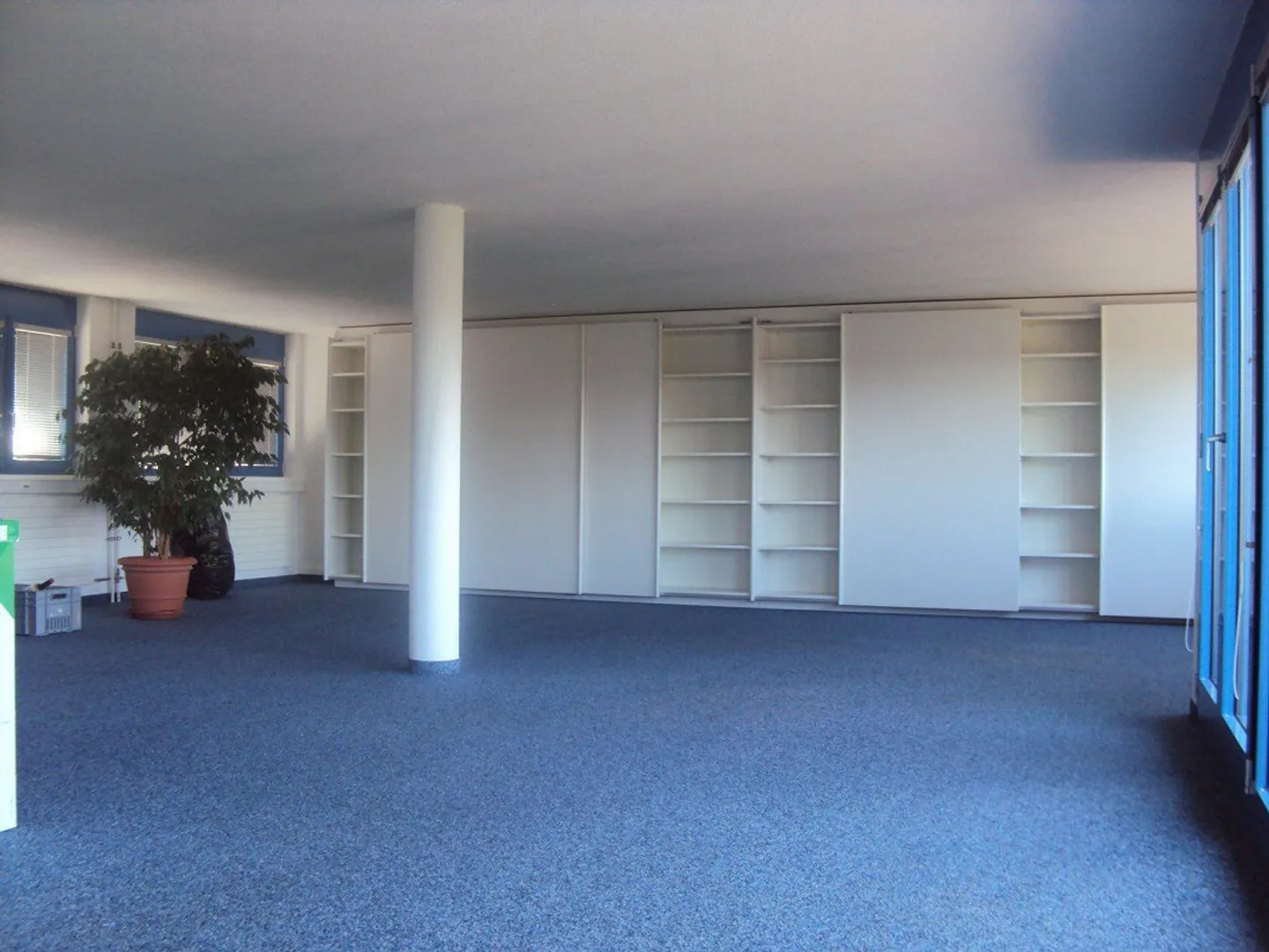 Flexible commercial and office spaces at fair prices - Photo 2 of 7