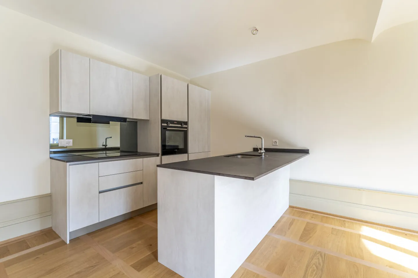 COLPO DI FULMINE! ATTICO A DUE PASSI DAL CENTRO! - Foto 3 di 4