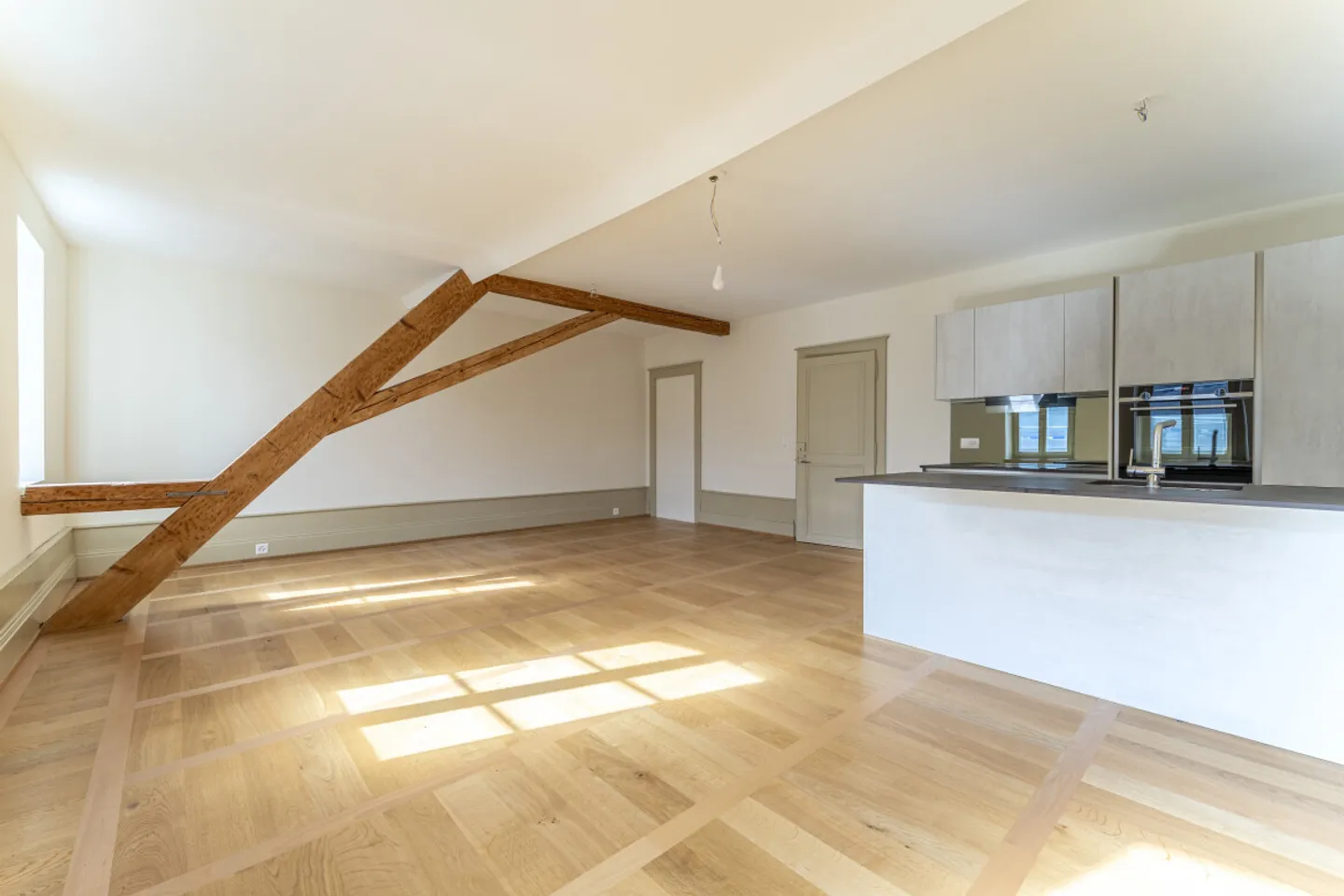 COLPO DI FULMINE! ATTICO A DUE PASSI DAL CENTRO! - Foto 4 di 4