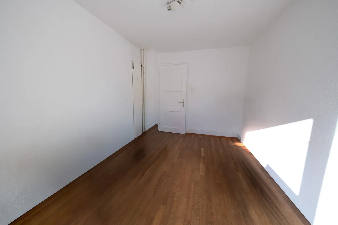 Appartement central de 5 pièces au 1er étage - Photo 7 sur 17