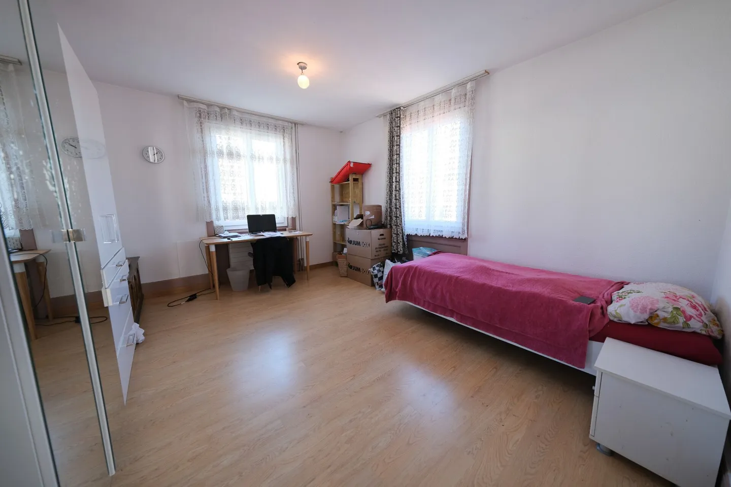 Appartement central de 5 pièces au 1er étage - Photo 9 sur 17