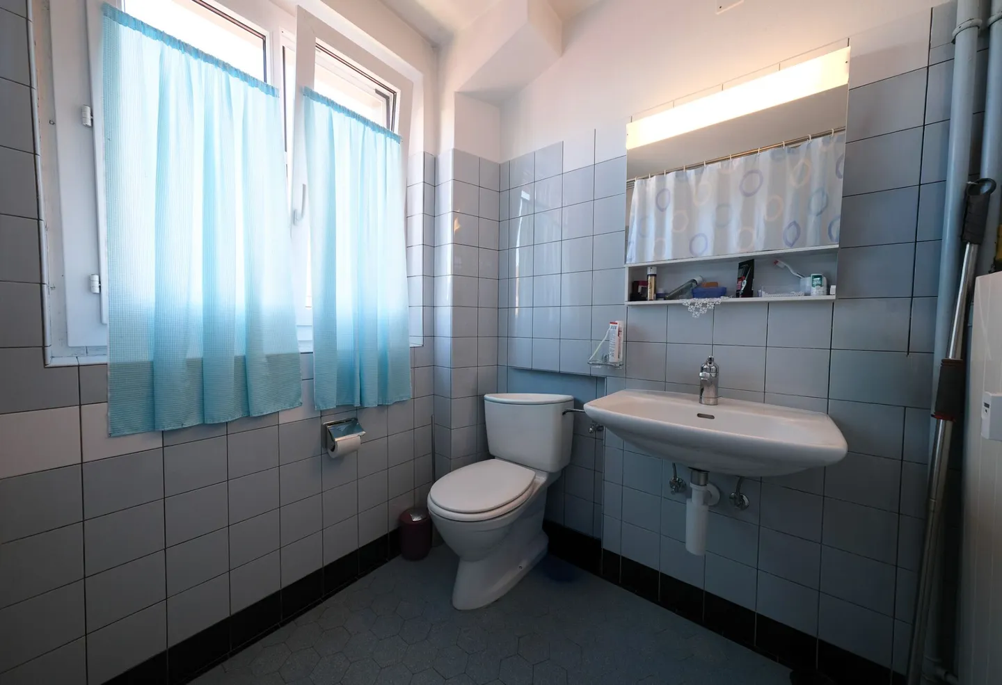 Appartement central de 5 pièces au 1er étage - Photo 11 sur 17