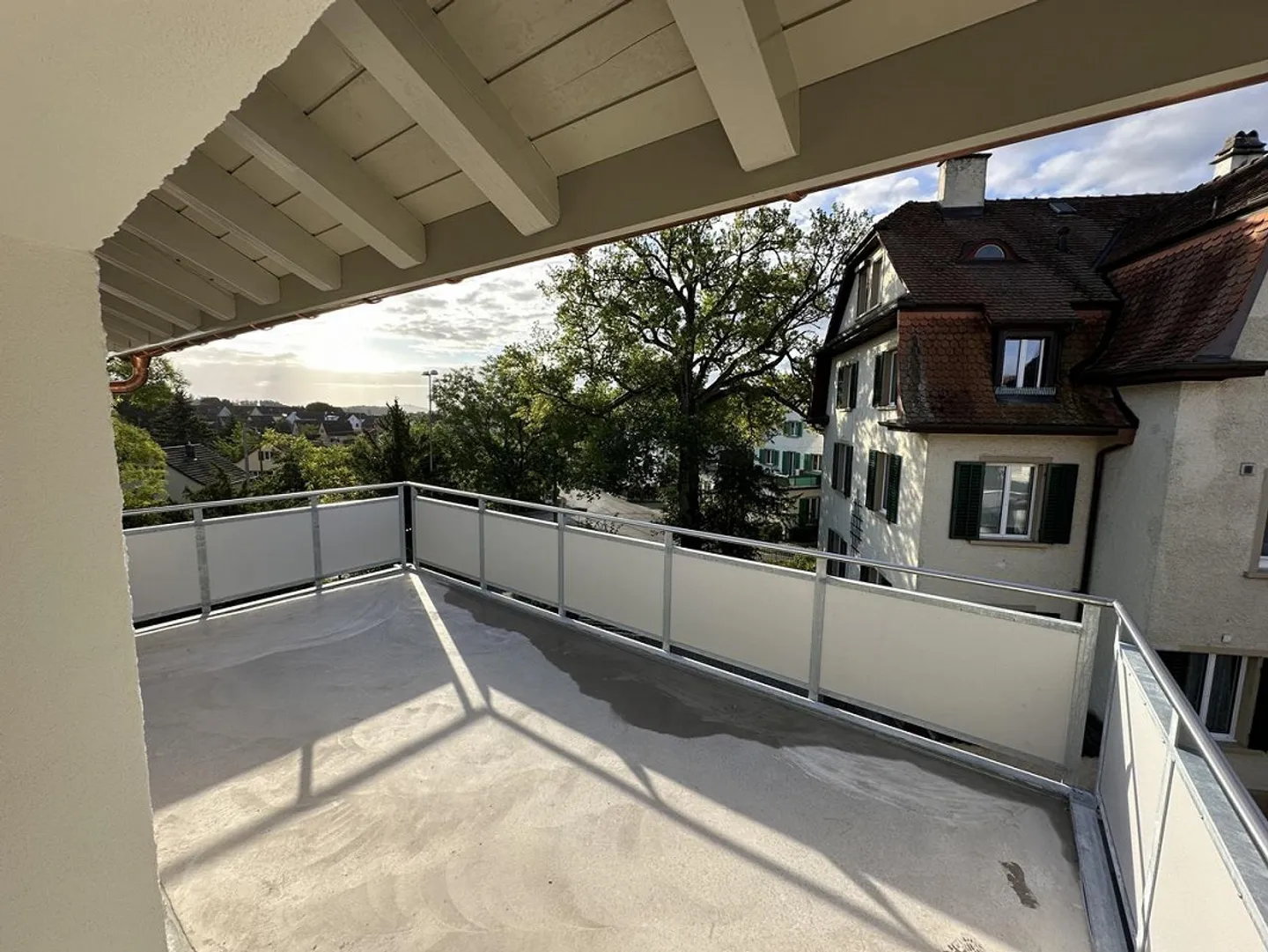 Appartement rénové avec balcon de 20 m2 - Photo 1 sur 7