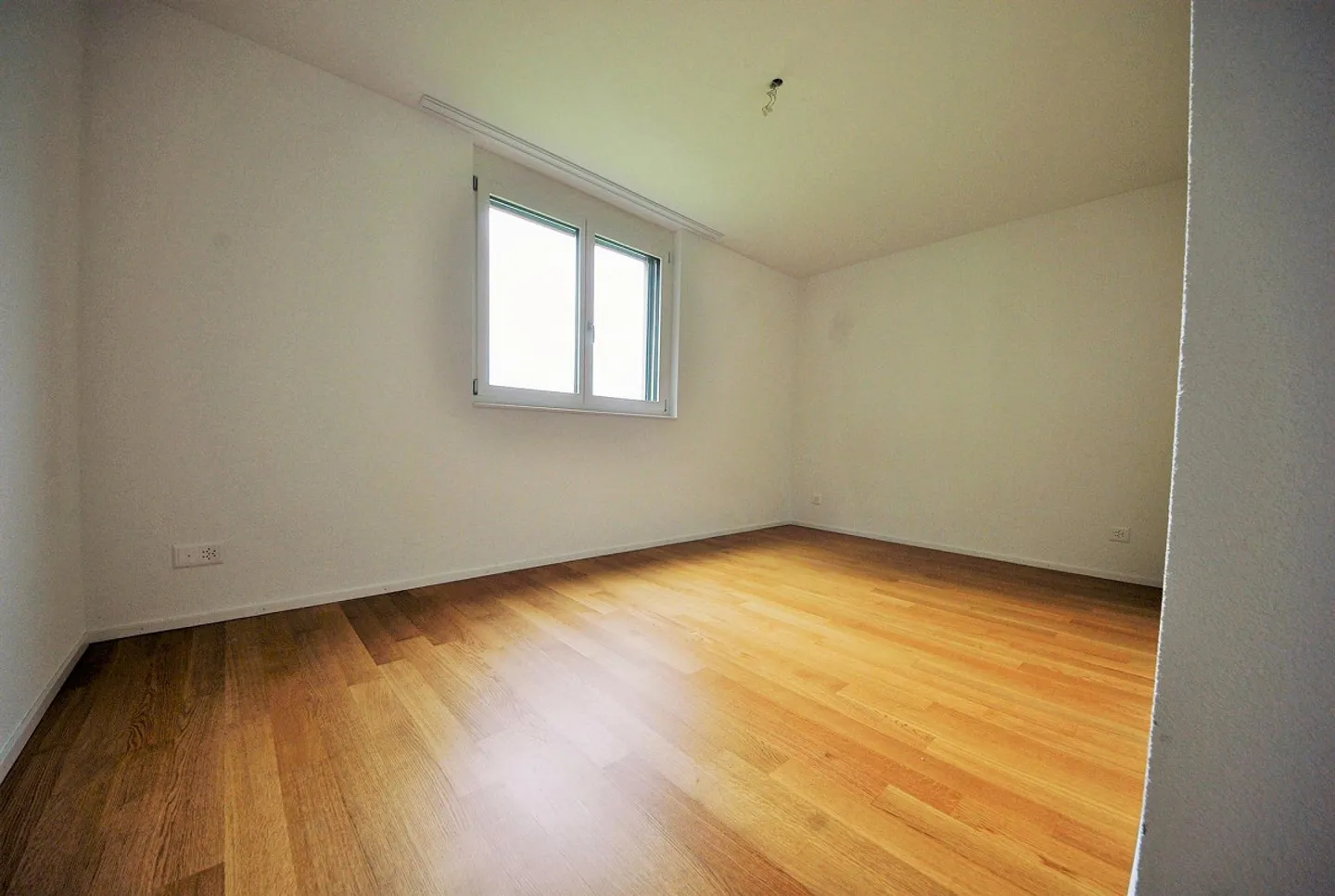 Appartamento moderno con grande terrazza - Foto 9 di 12