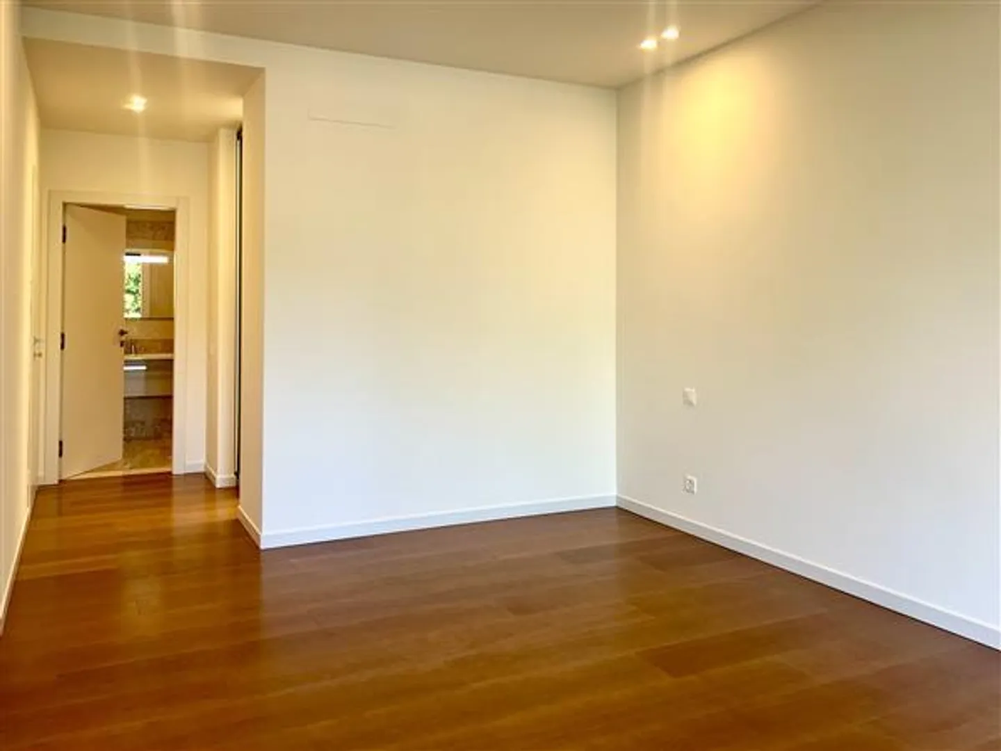 Bissone: 5.5-Zimmer-Wohnung - Foto 9 di 13