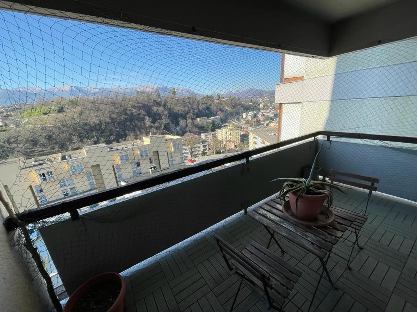 GREAT INVESTMENT - BRIGHT 3.5 WITH OPEN VIEW IN LUGANO - Photo 2 of 6