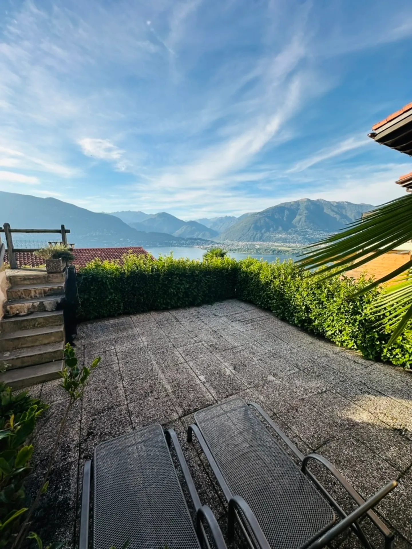 Casa unifamiliare con piscina all'aperto e vista lago - Foto 19 di 20