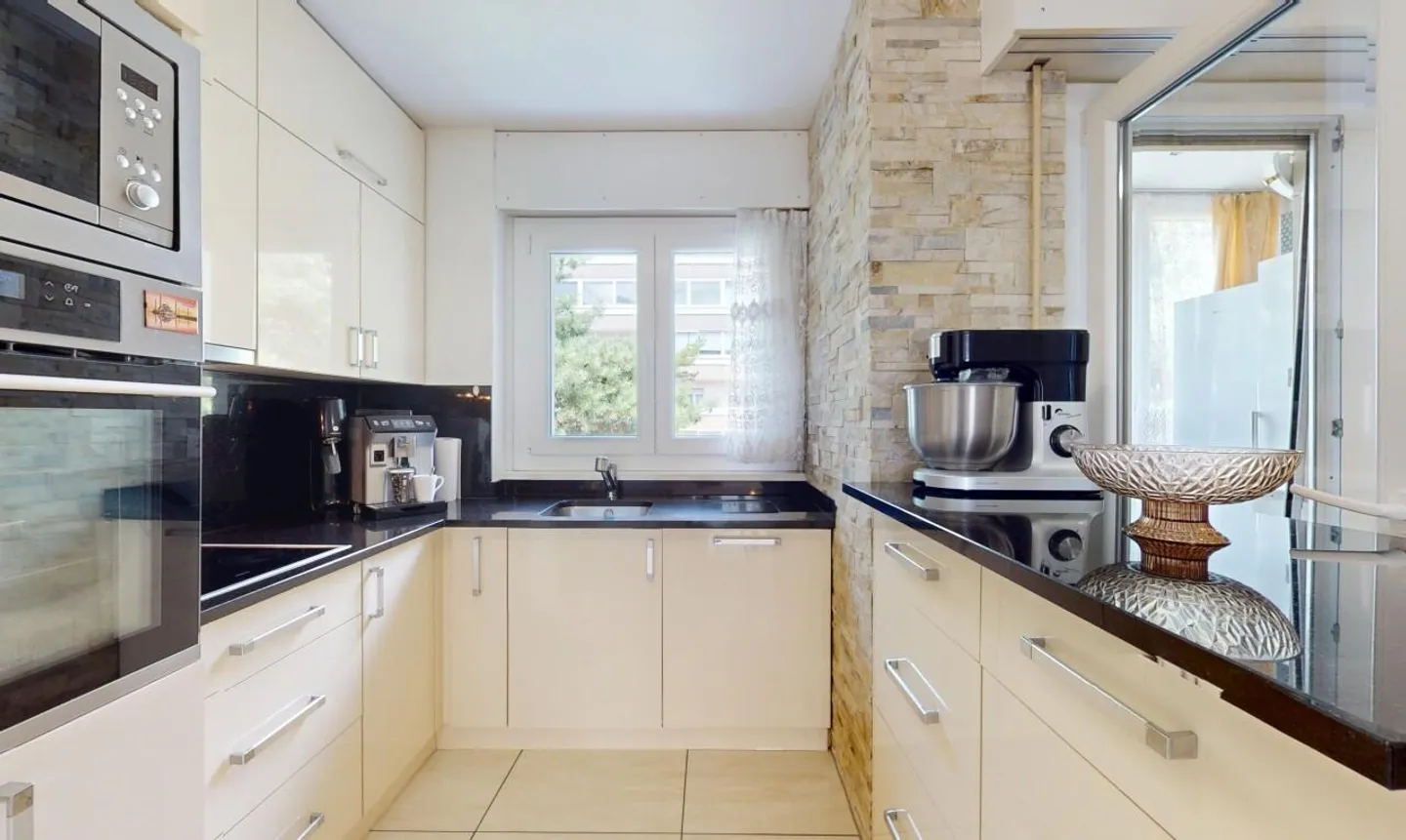 Appartement à vendre - Photo 2 sur 13