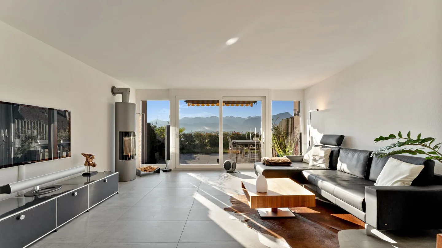 Panorama et vue sur le lac de rêve avec jardin privé! - Photo 2 sur 15