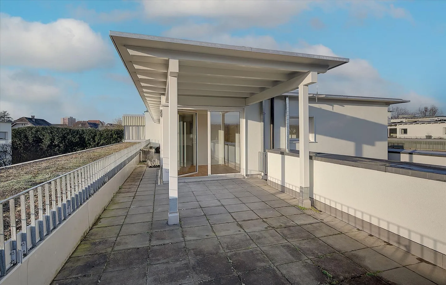 Large rooftop terrace for relaxation! - Photo 8 of 9