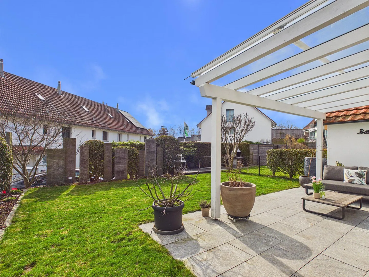 Sunny and attractive 5.5-room corner house with garden and plenty of space... - Photo 2 of 10