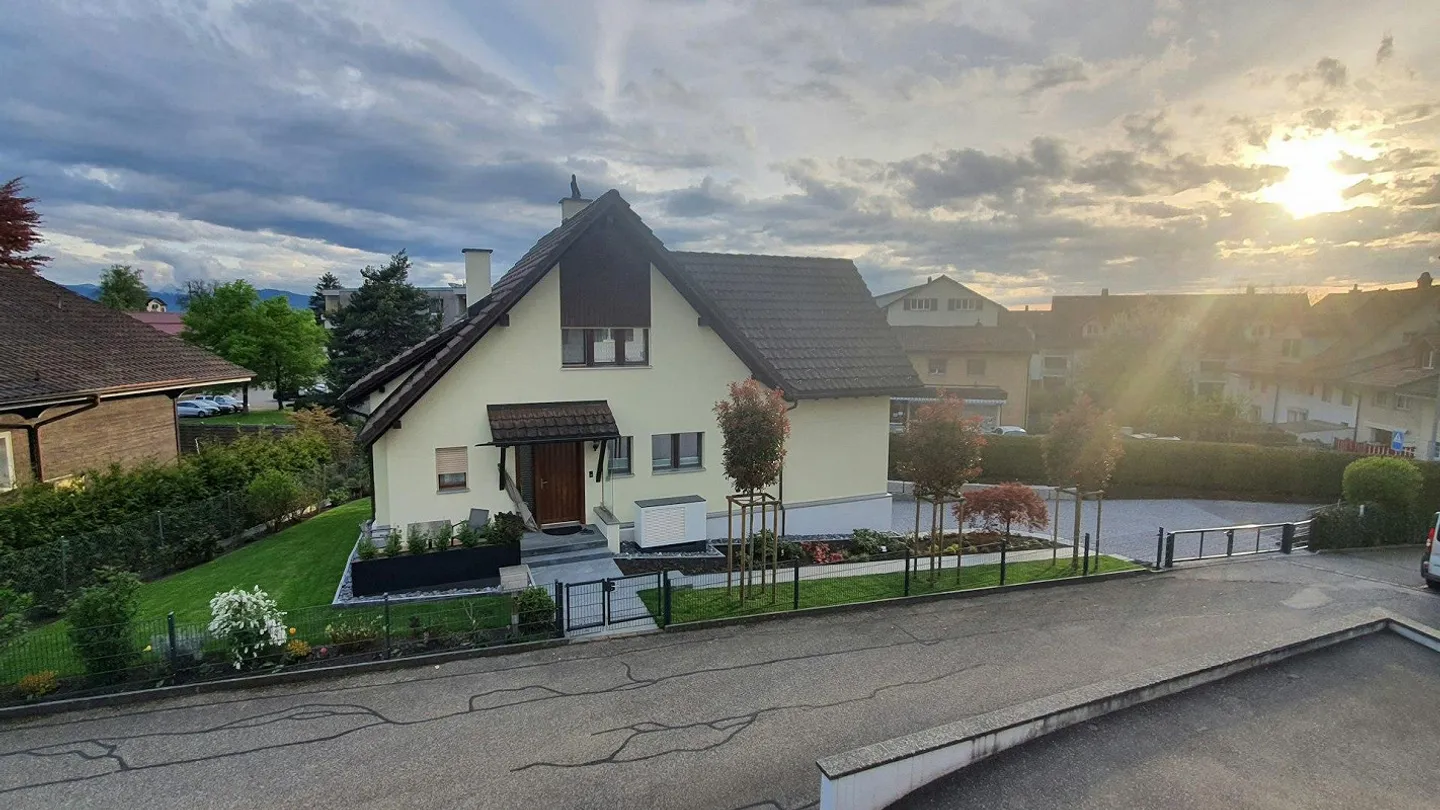 Affitto di una casa unifamiliare di 5,5 stanze a Hadlikon - Foto 1 di 13