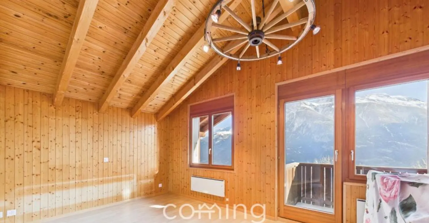 Living and building in Mund - 5.5-room chalet with garden and four W2 building plots - Photo 7 of 11