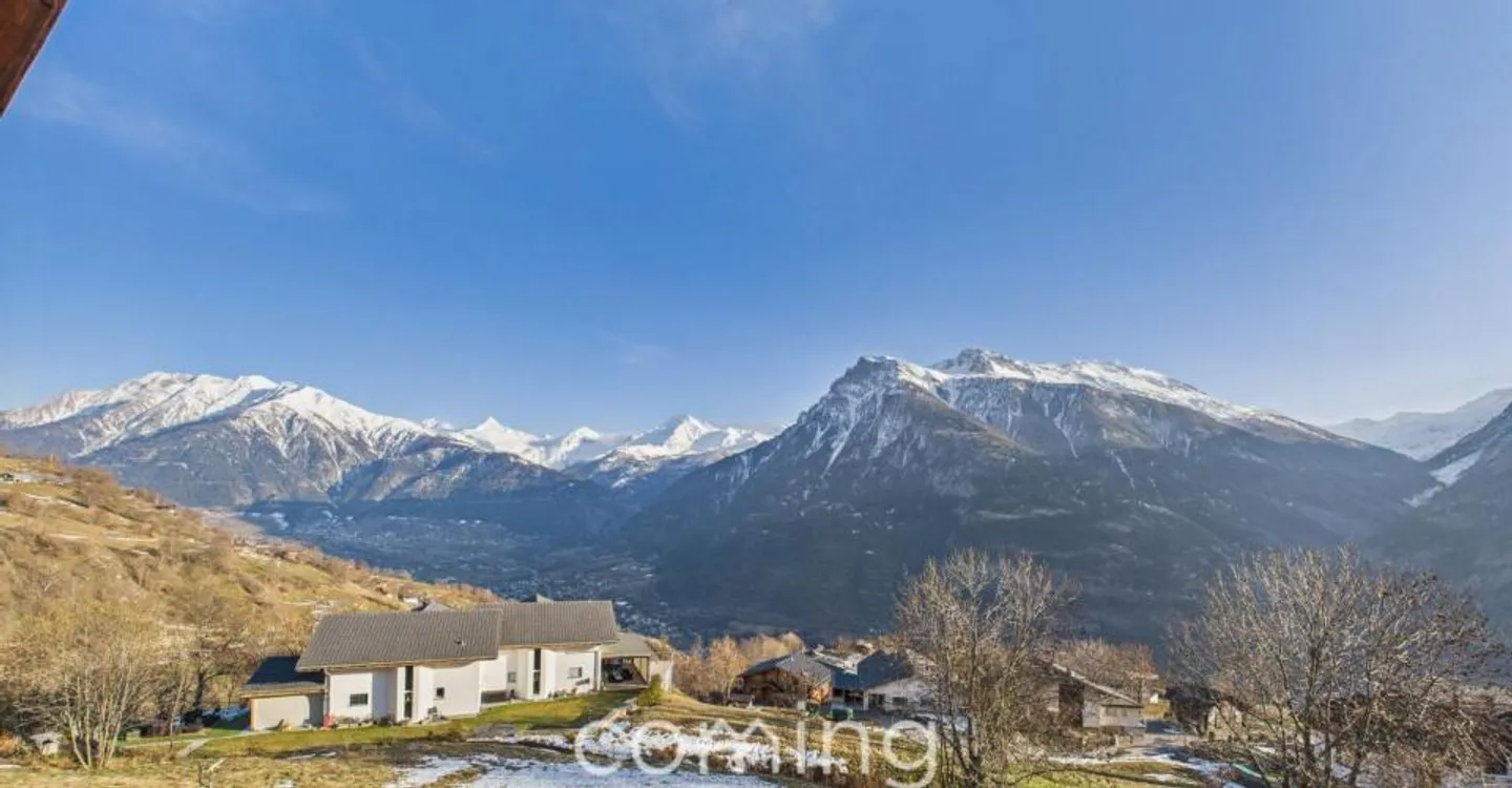 Living and building in Mund - 5.5-room chalet with garden and four W2 building plots - Photo 6 of 11