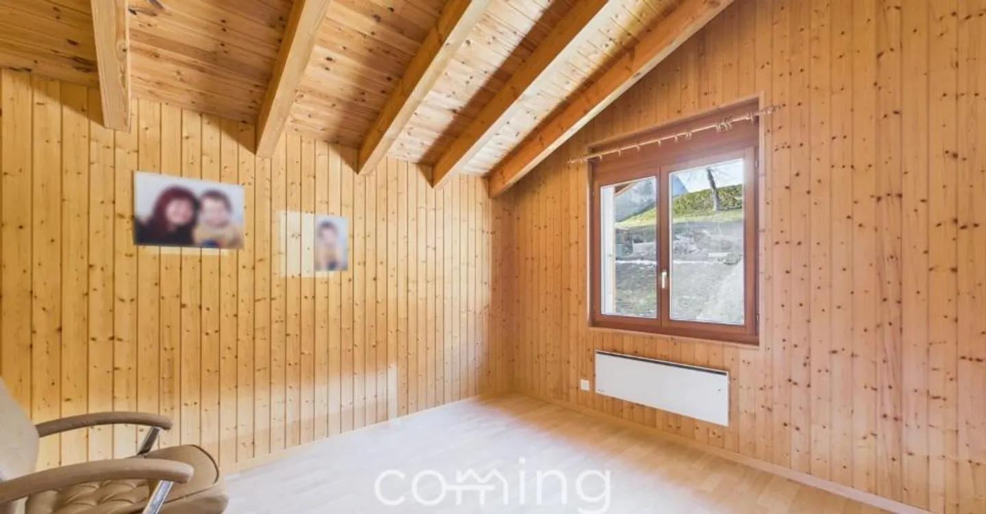 Living and building in Mund - 5.5-room chalet with garden and four W2 building plots - Photo 8 of 11