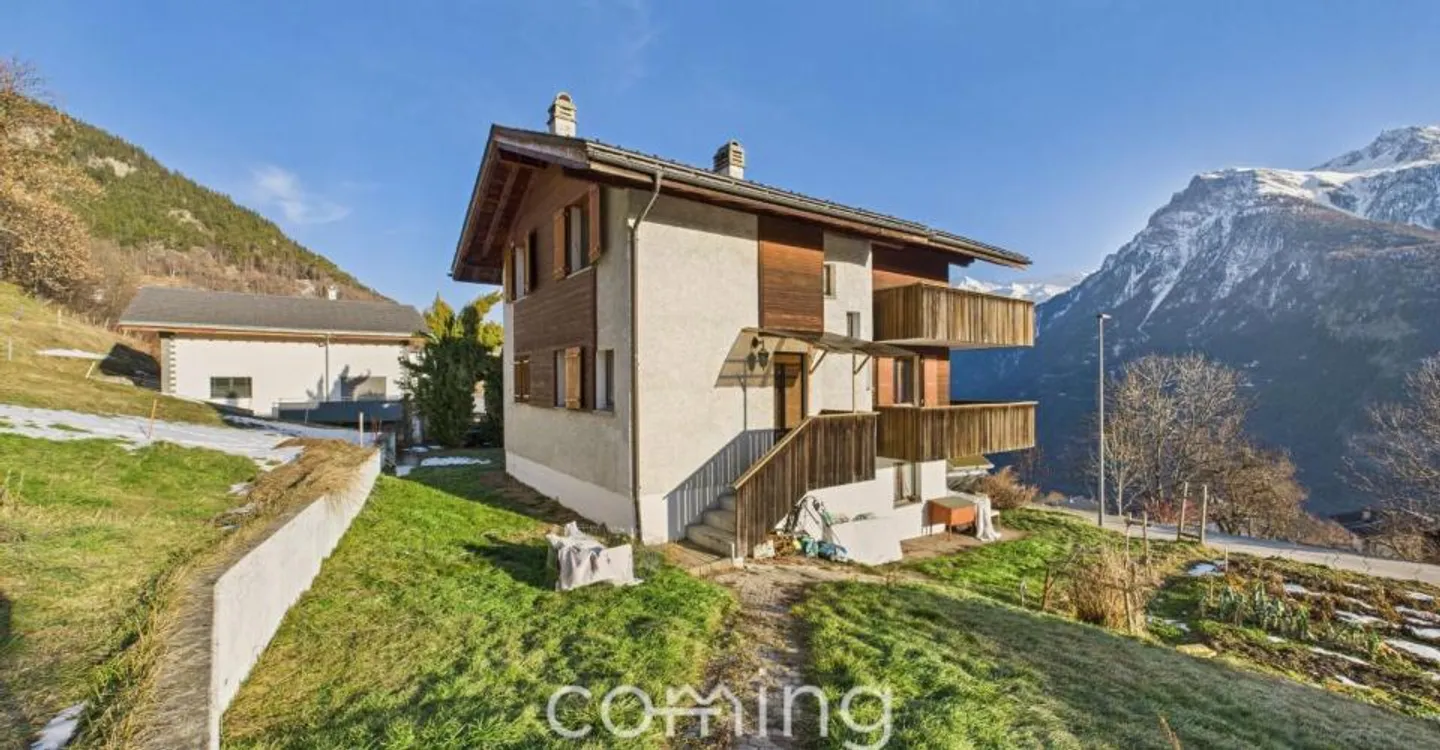 Living and building in Mund - 5.5-room chalet with garden and four W2 building plots - Photo 10 of 11