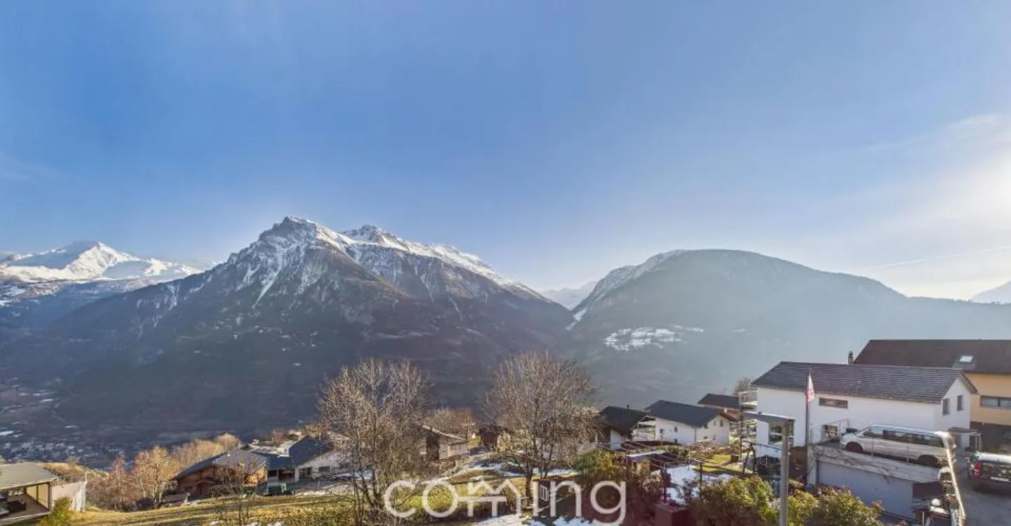 Living and building in Mund - 5.5-room chalet with garden and four W2 building plots - Photo 11 of 11
