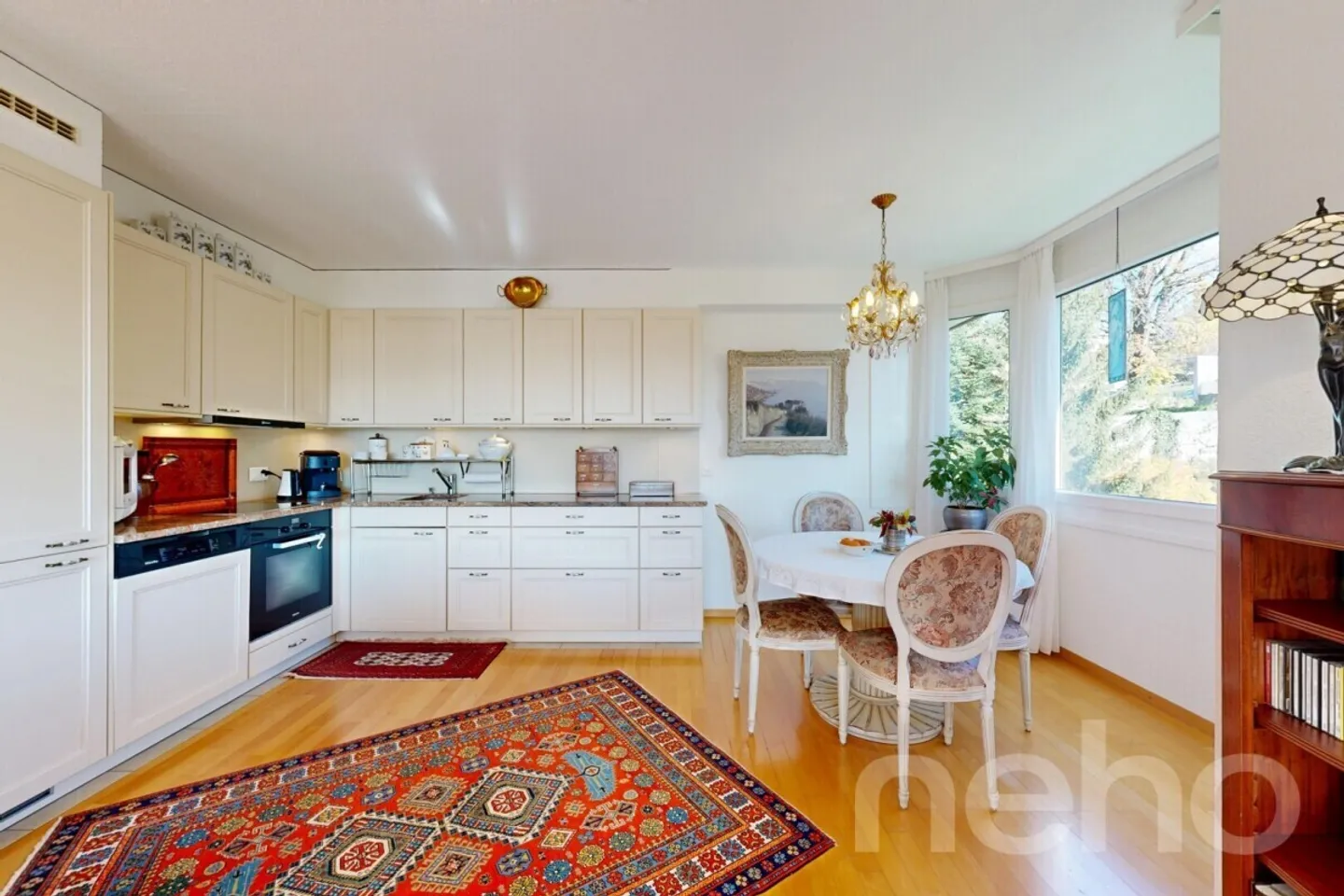 Vue lac et luminosité pour ce bel appartement familial - Photo 7 sur 12