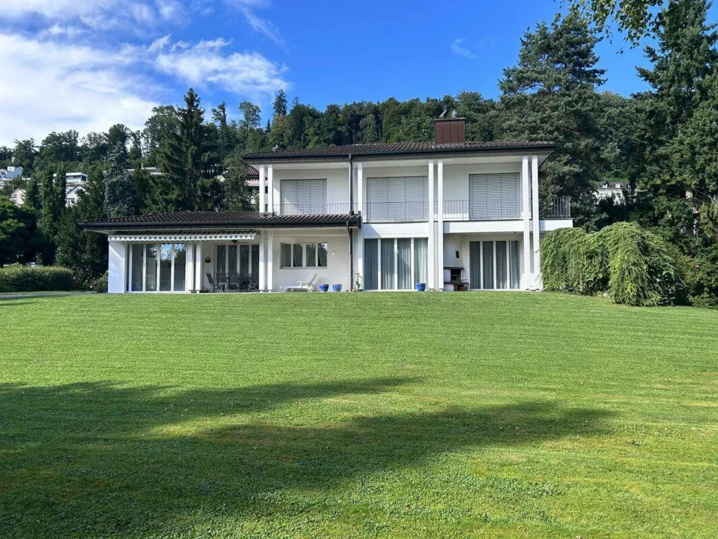 Maison individuelle avec jardin de style parc à louer - Photo 2 sur 13