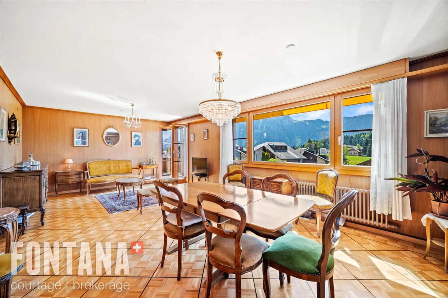 Chalet for sale - Photo 3 of 13