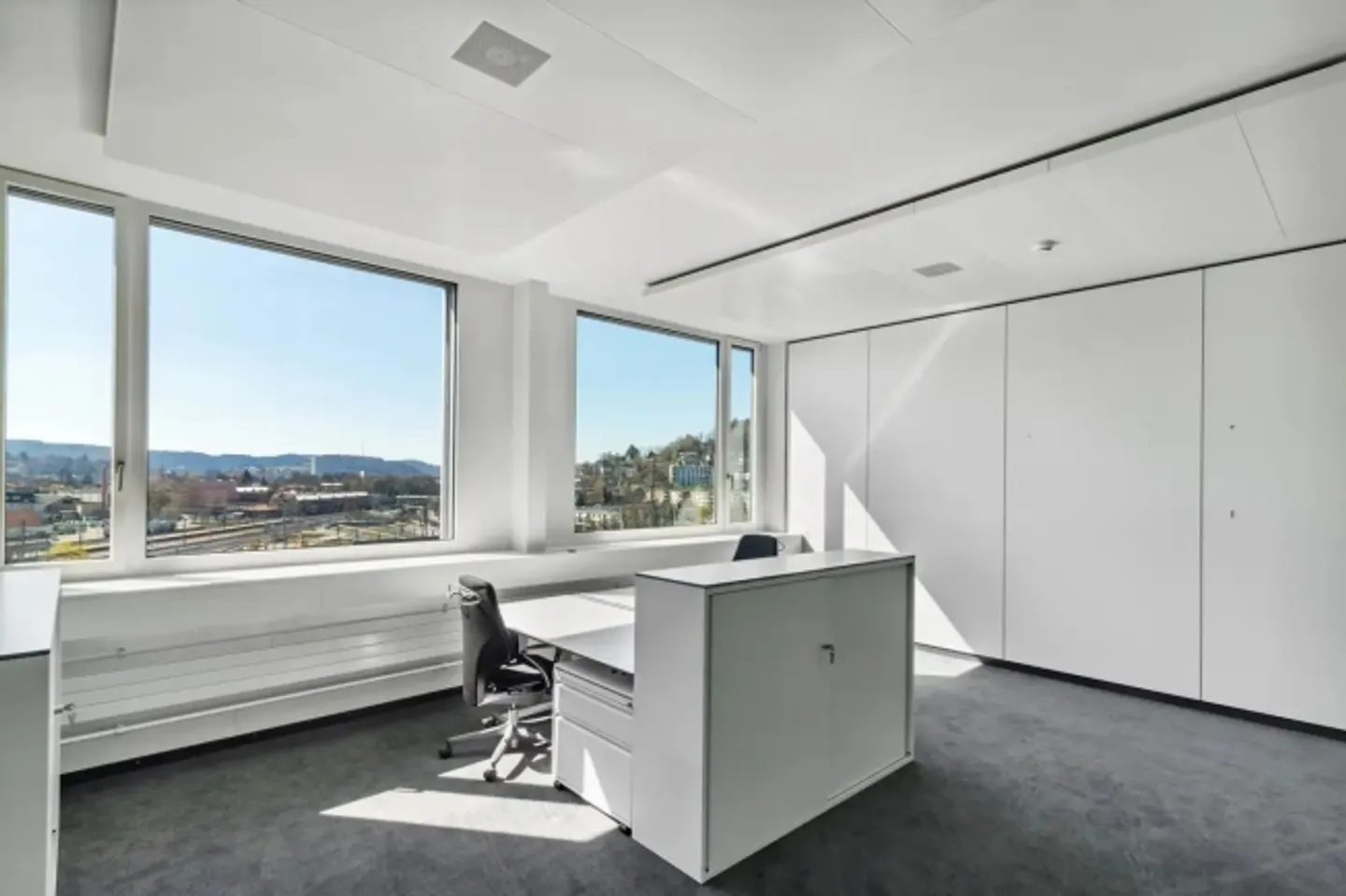 Bureaux aménagés, prêts pour votre emménagement - Photo 6 sur 13