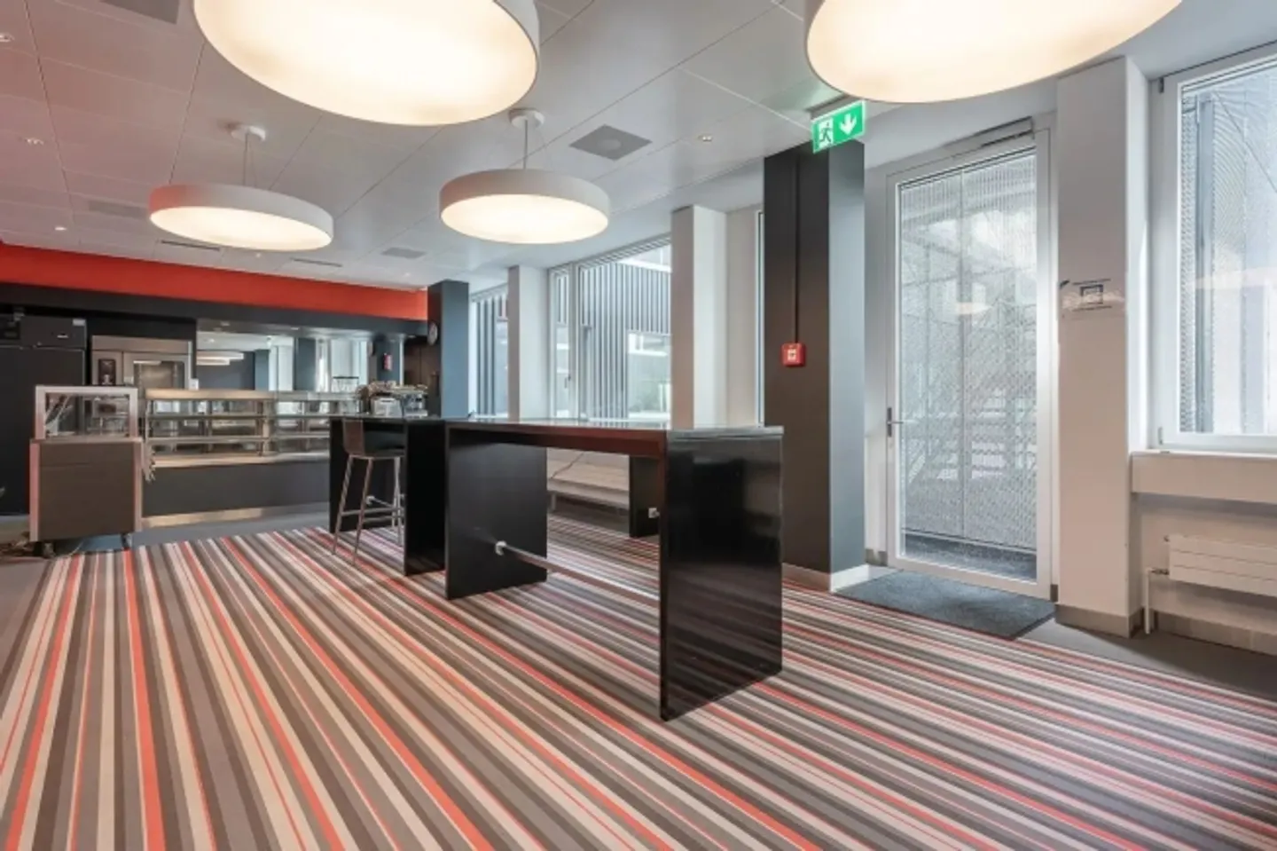 Bureaux aménagés, prêts pour votre emménagement - Photo 9 sur 13