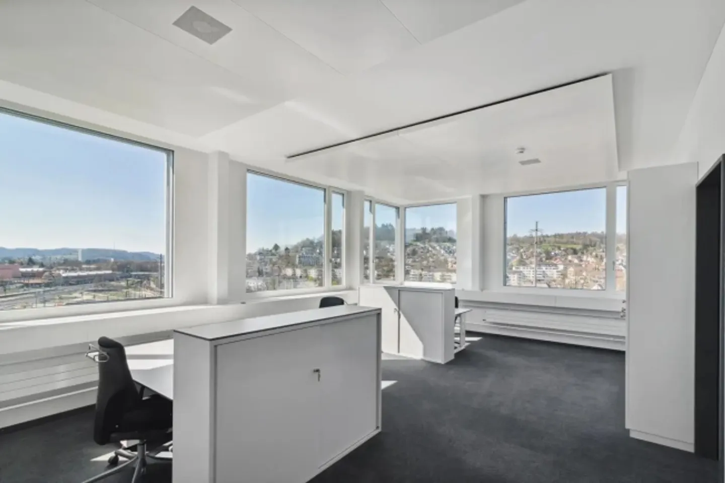 Bureaux aménagés, prêts pour votre emménagement - Photo 12 sur 13