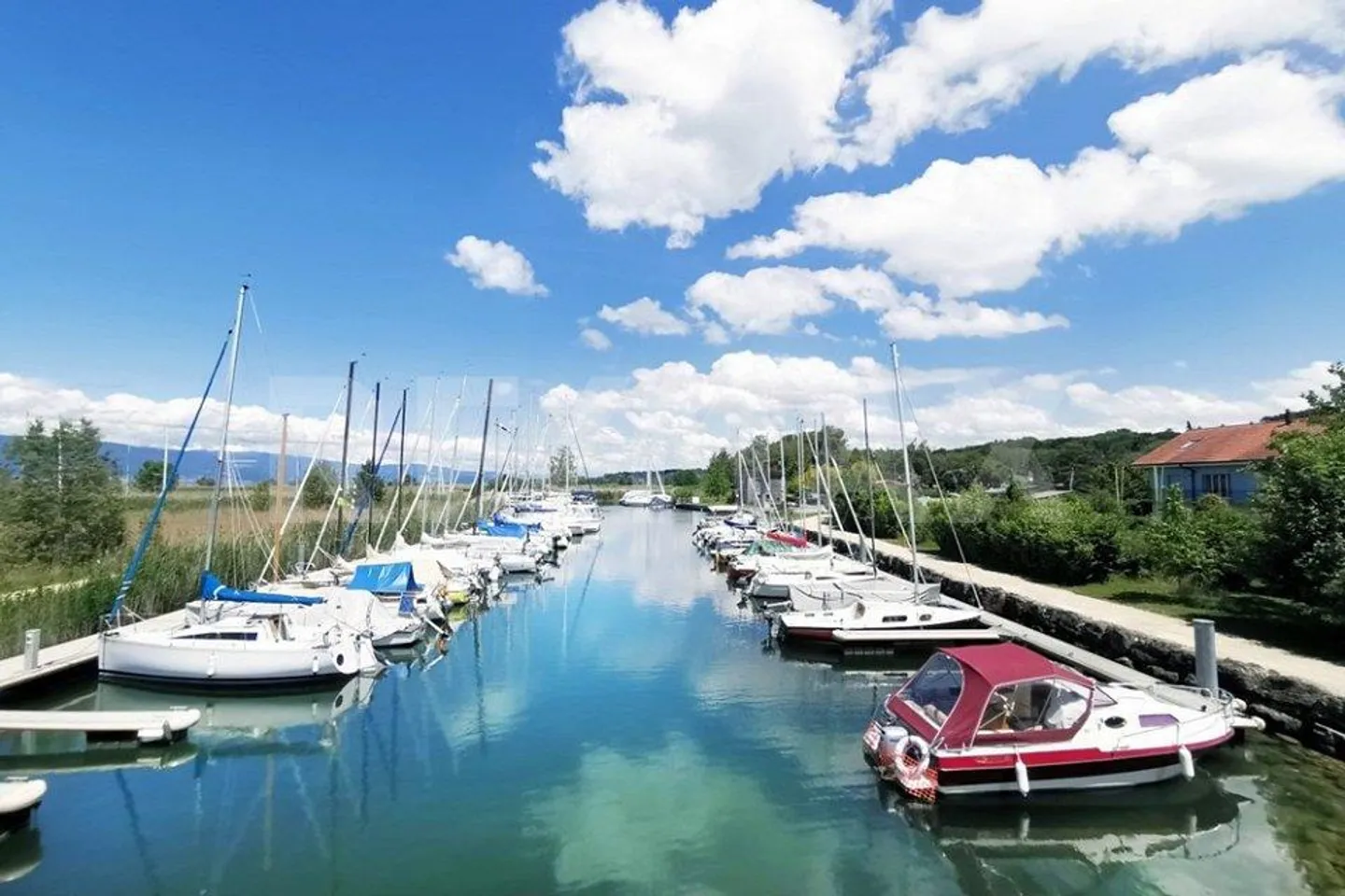 Charmantes Chalet am Neuenburgersee - Foto 2 von 13