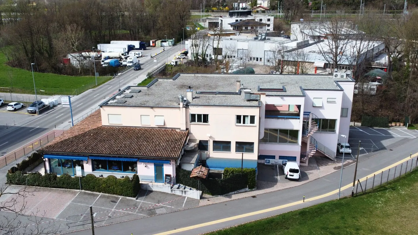 Immobile commerciale con funzione gastronomica e residenziale – Genestrerio - Foto 4 di 17