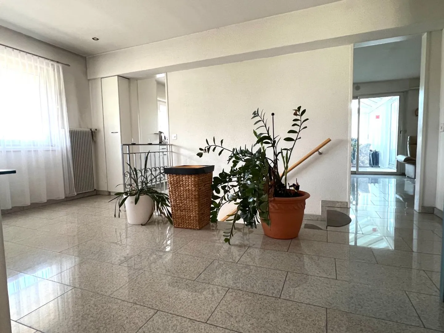 Edificio residenziale con appartamento separato e annessi - Foto 9 di 10