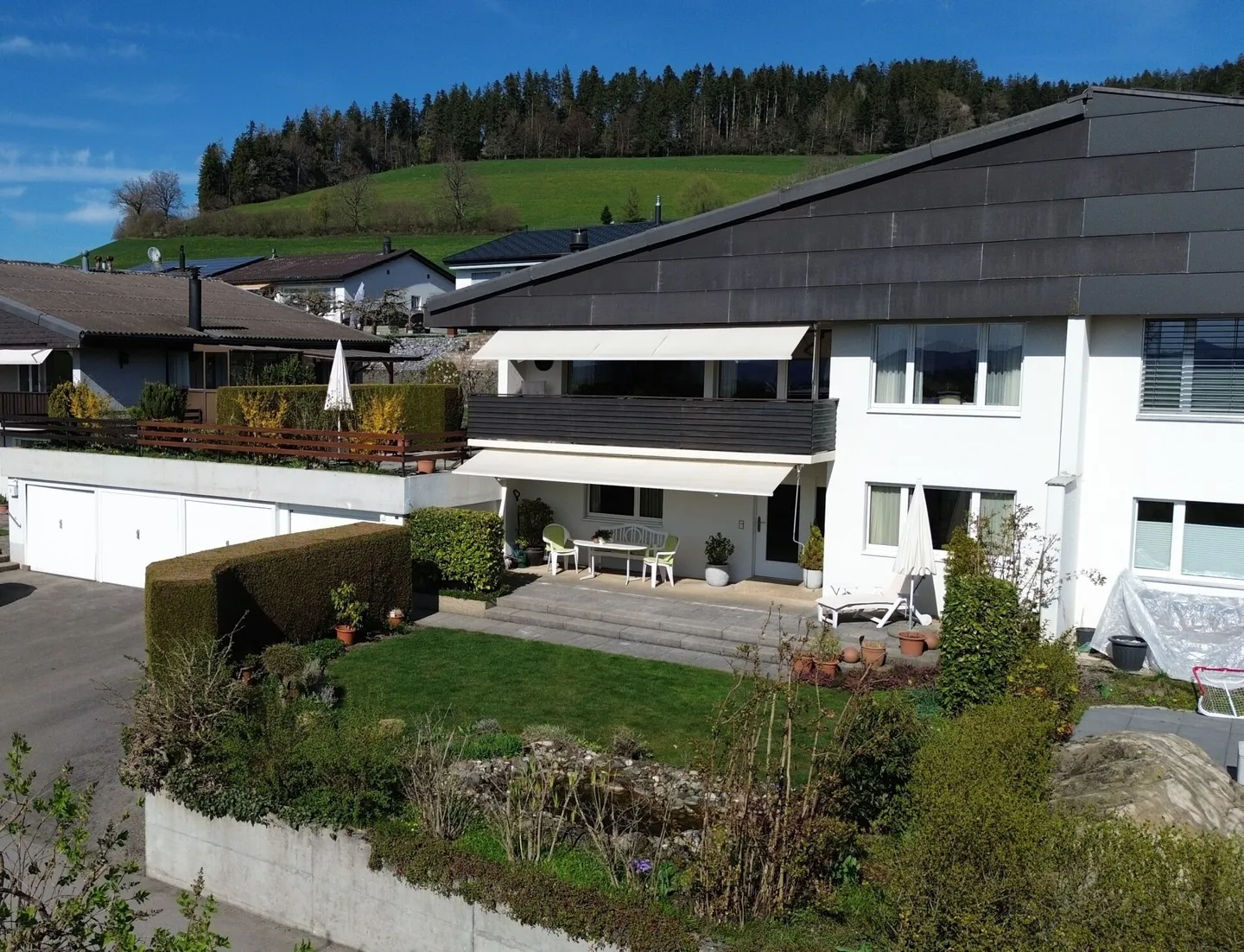 Casa bifamiliare di 6,5 stanze - Foto 2 di 7