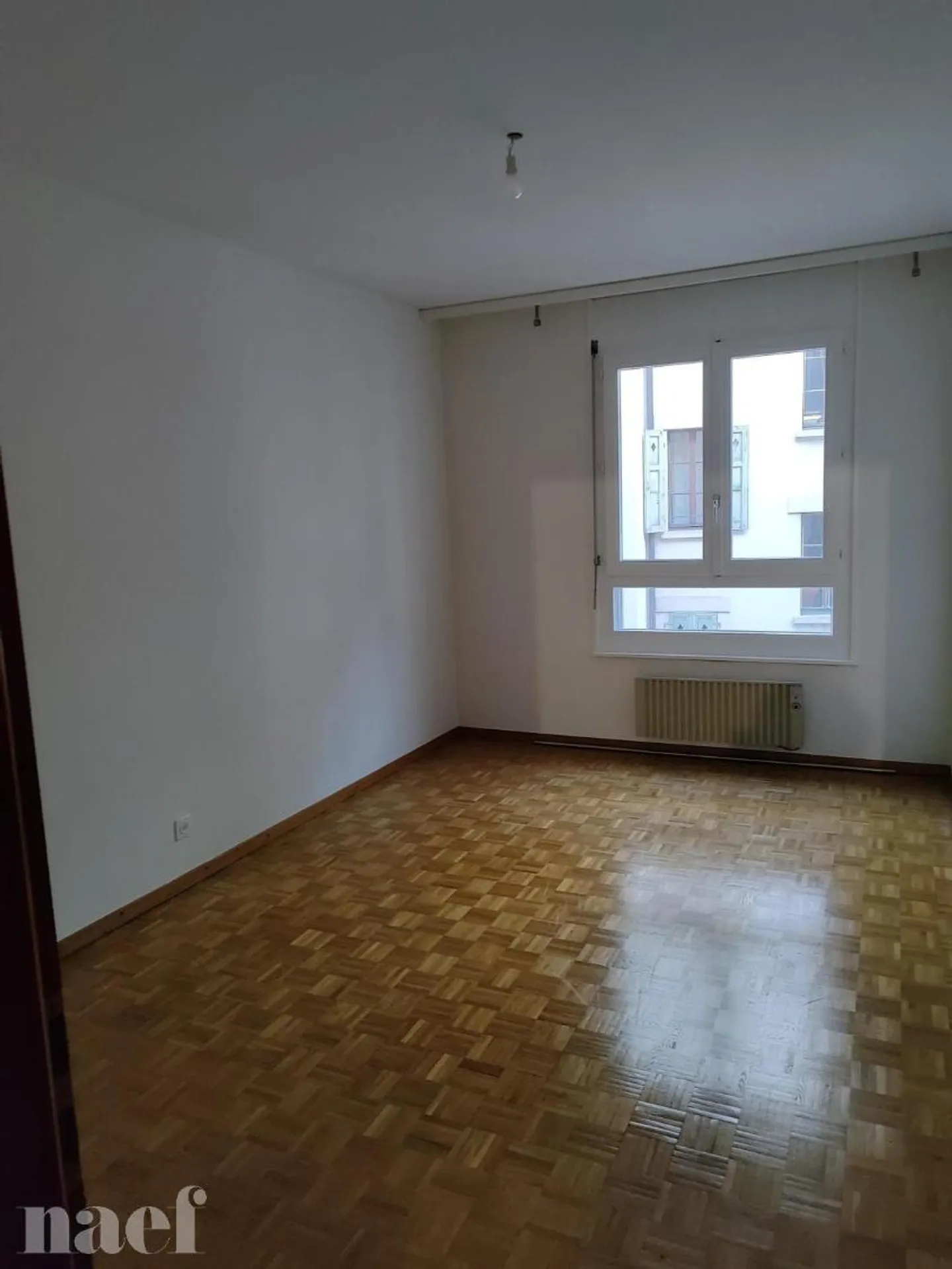 Schöne Wohnung mit 4 Zimmern - 3. Etage und Eaux-Vives - Foto 4 von 13