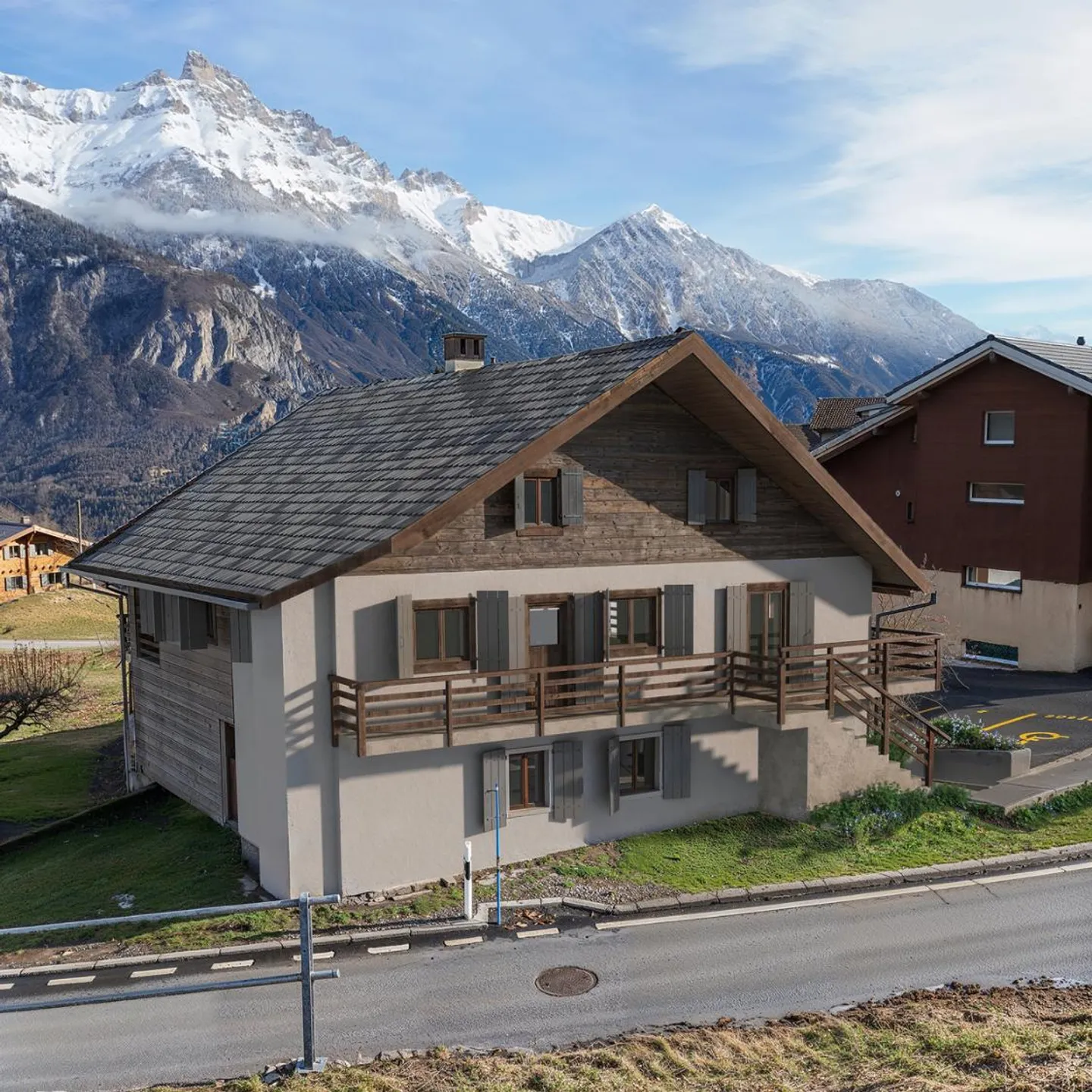 Beautiful chalet-barn to renovate into 2 spacious apartments - Photo 5 of 13