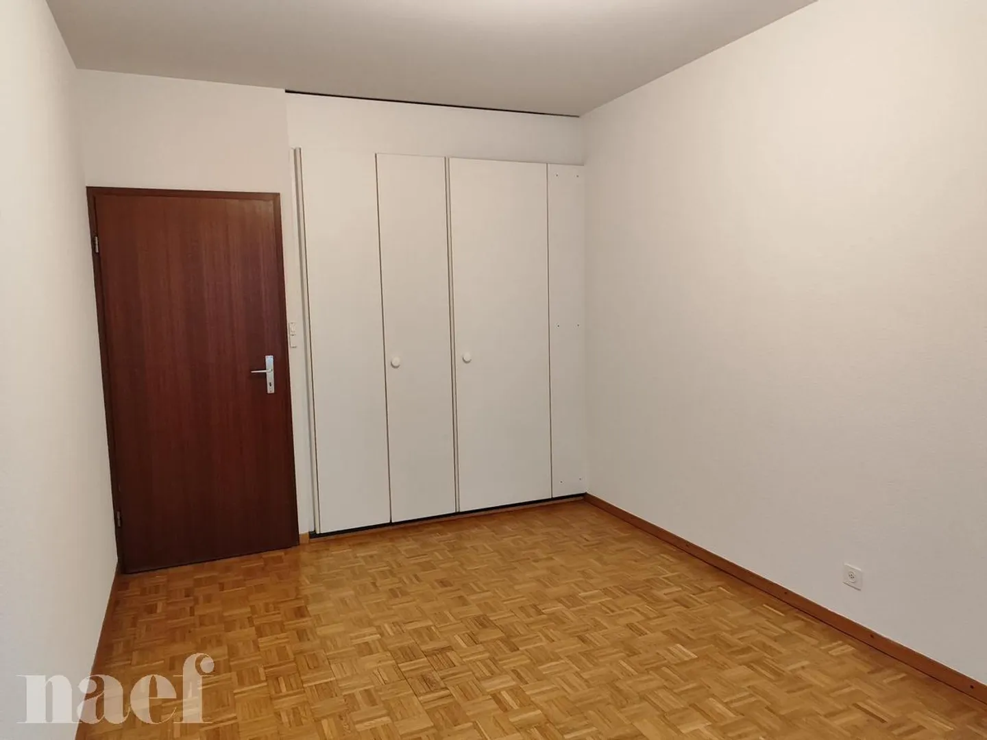 Schöne Wohnung mit 4 Zimmern - 3. Etage und Eaux-Vives - Foto 5 von 13